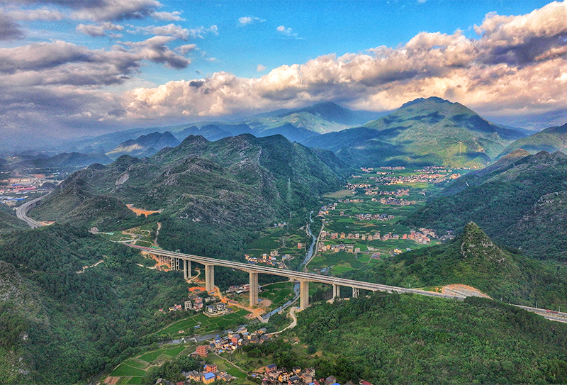 灌阳至平乐高速公路